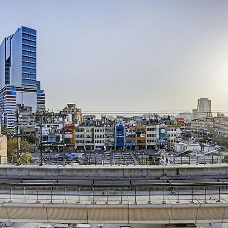 Super Hotel O Metro Inn Near Worlds Of Wonder Kalkaji Devi Экстерьер фото