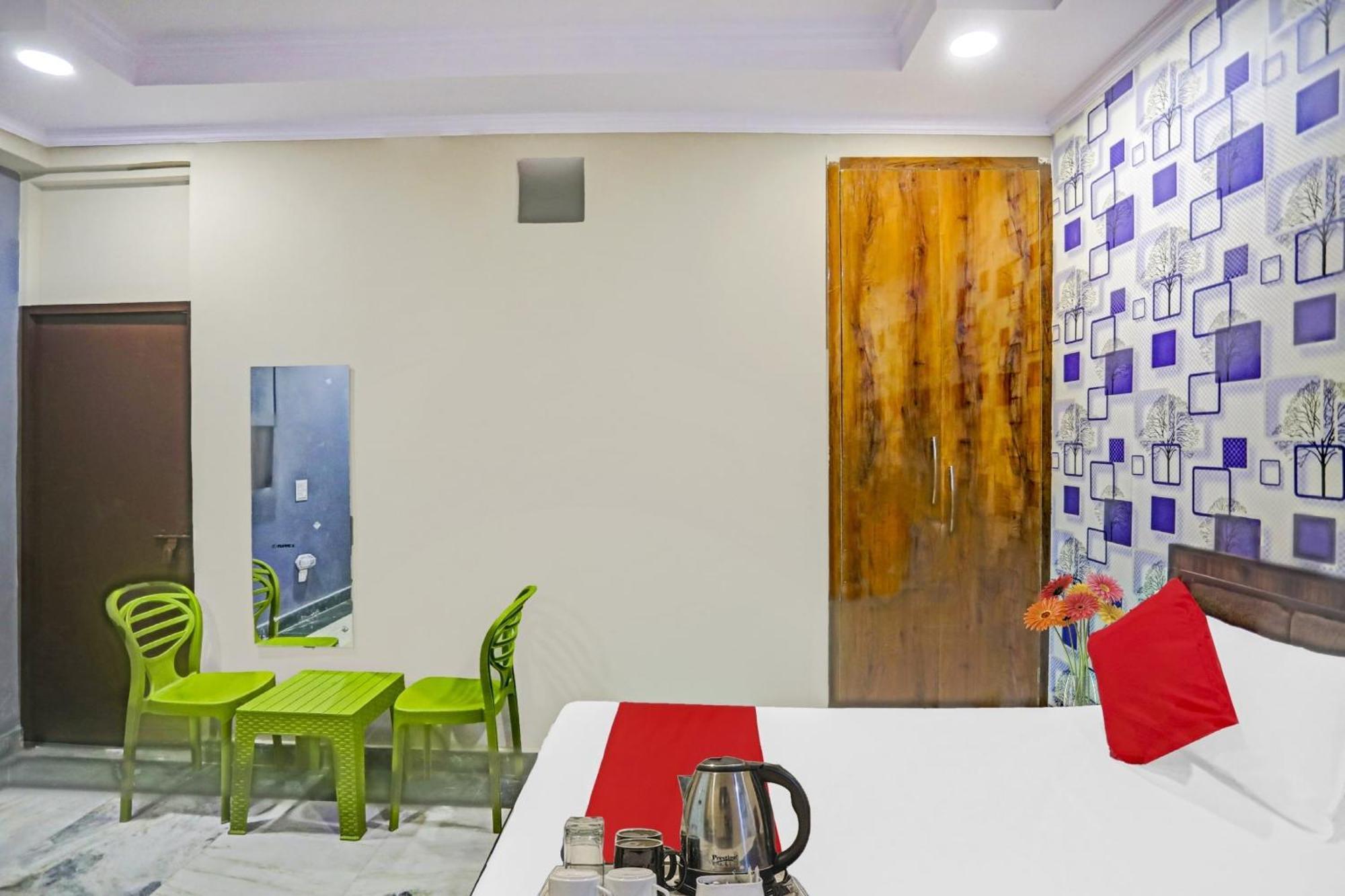 Super Hotel O Metro Inn Near Worlds Of Wonder Kalkaji Devi Экстерьер фото