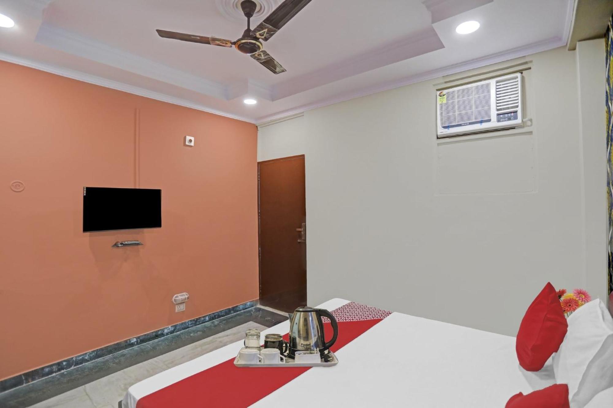 Super Hotel O Metro Inn Near Worlds Of Wonder Kalkaji Devi Экстерьер фото